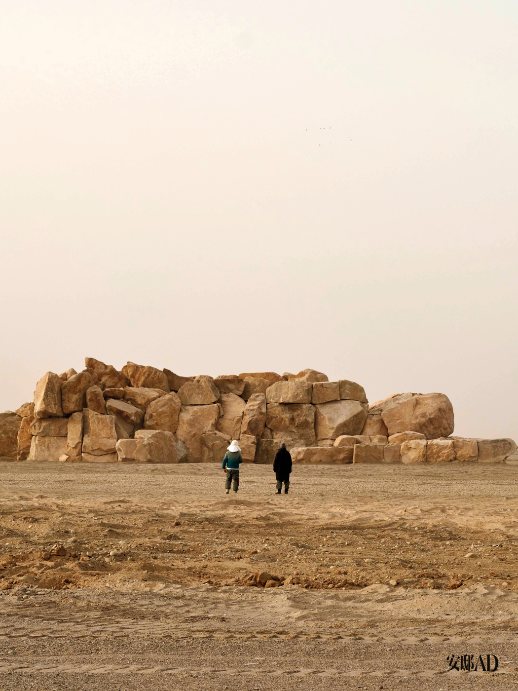 胡军军和张洹:向大漠问寂 THE TRIBUTE TO DUNHUANG