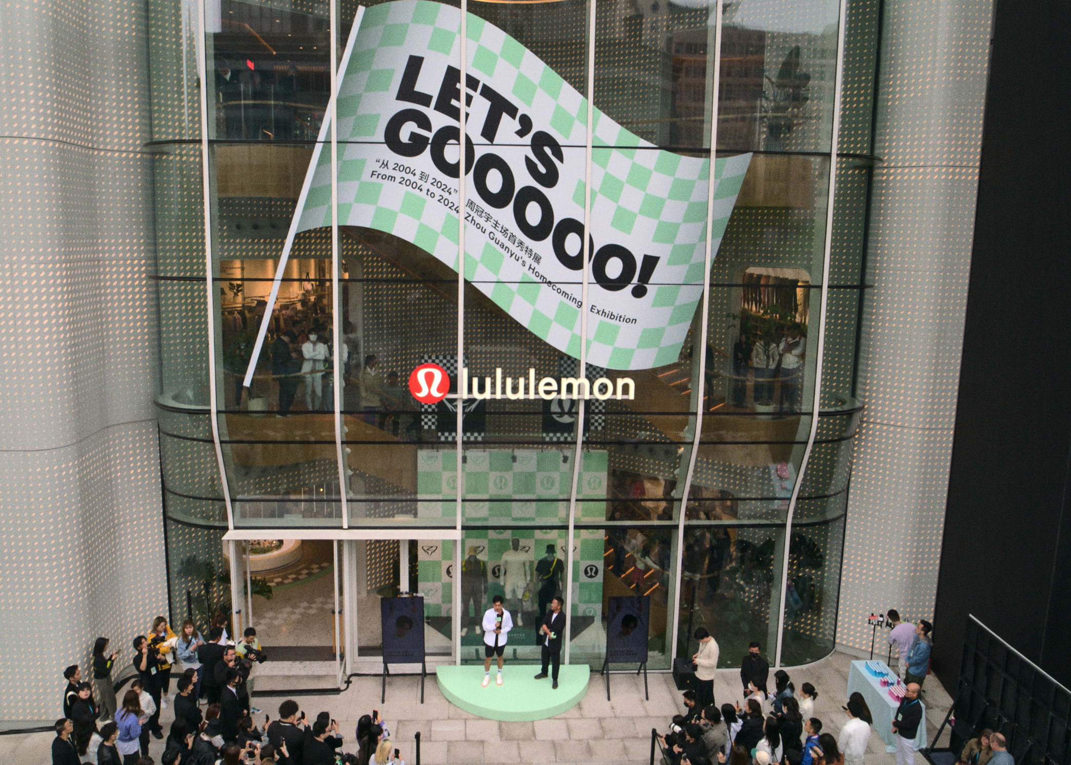 lululemon品牌大使周冠宇亮相主场首秀特展，分享20年追梦步调
