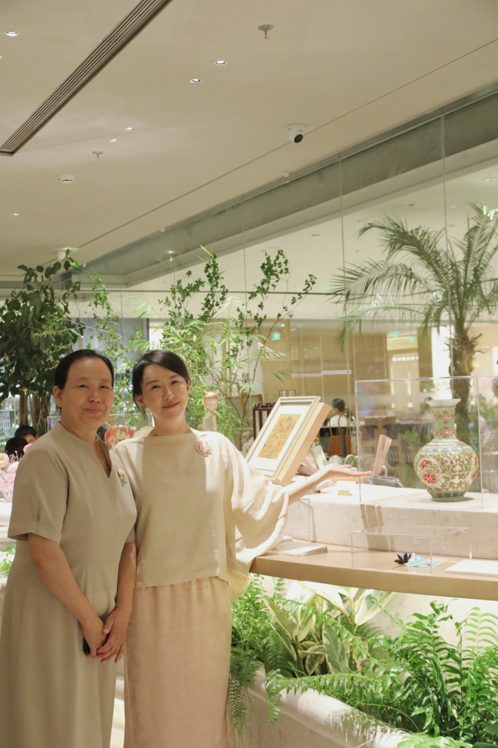 与国家级非物质文化遗产丰宁布糊画代表性传承人刘海艳老师非遗之美