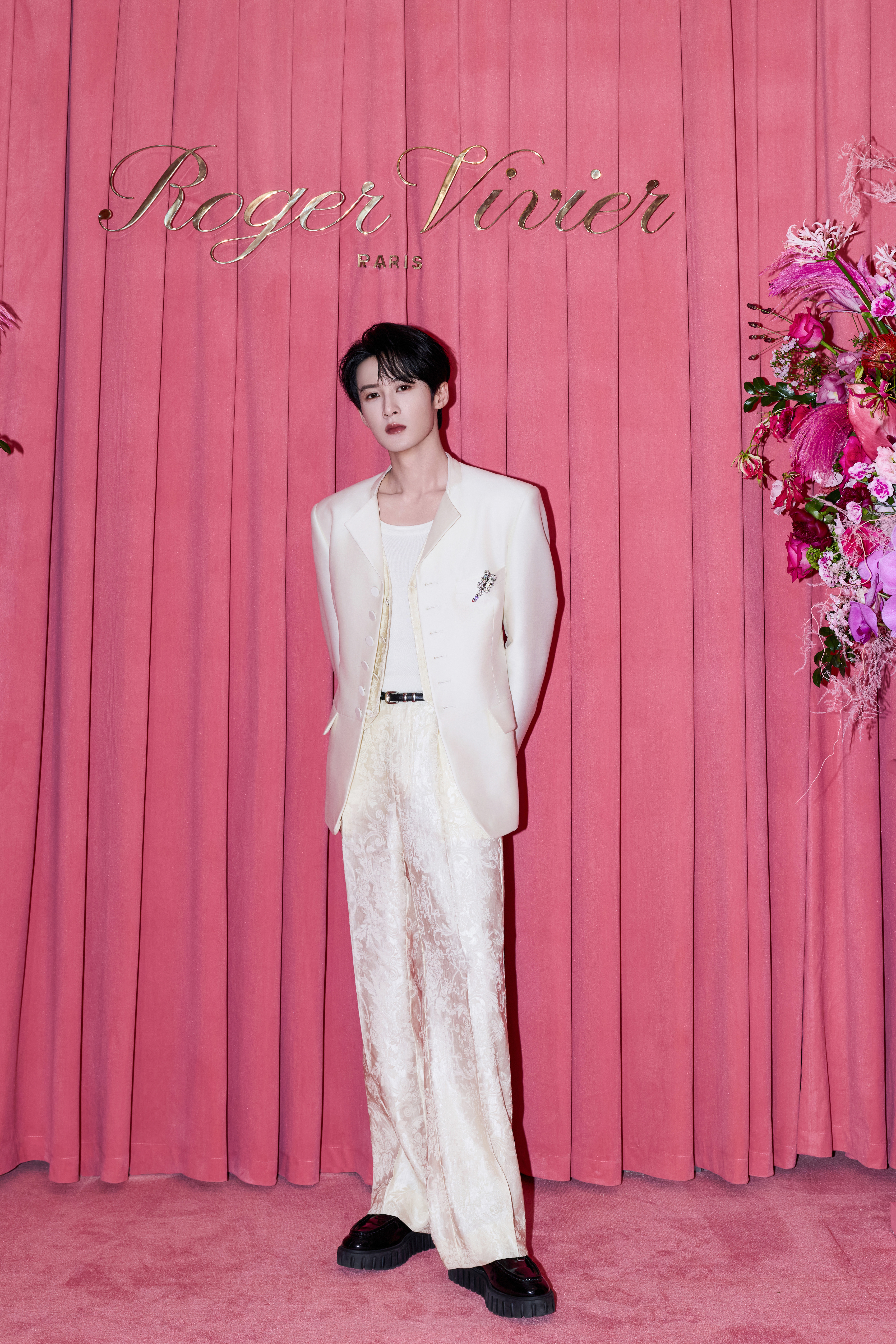 ROGER VIVIER 于杭州万象城精品店铺 挚献全新2026春夏系列